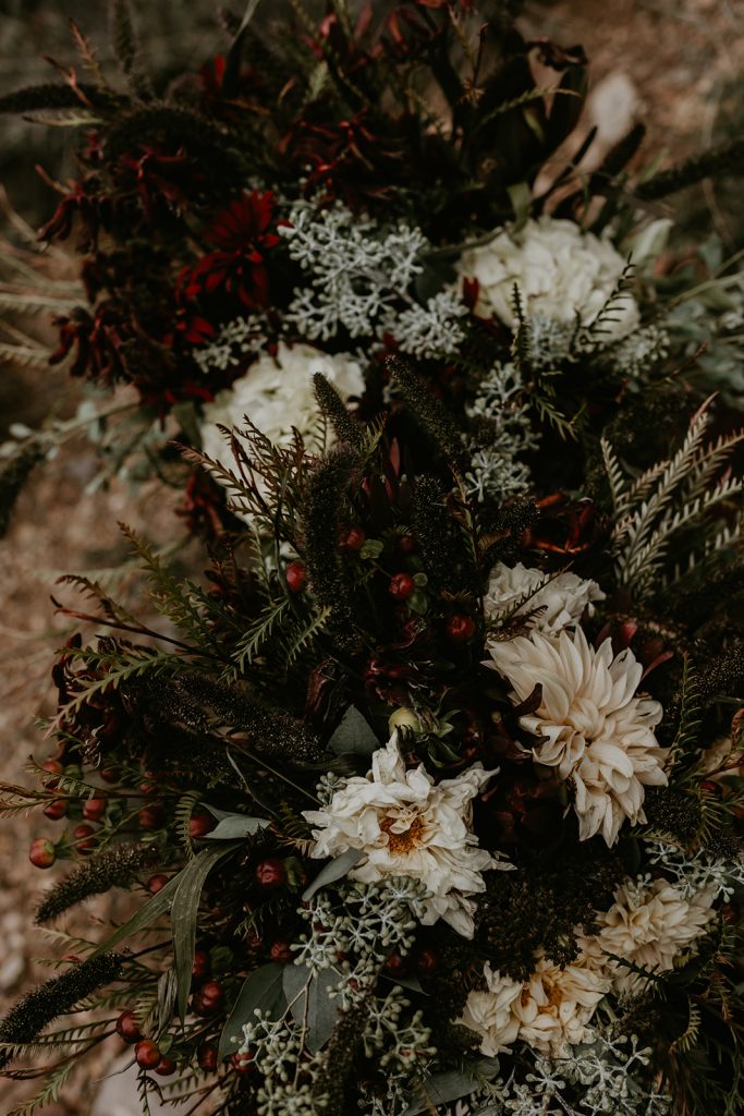 Halloween Inspired Wedding in Payson - kmtphotos.com/blog