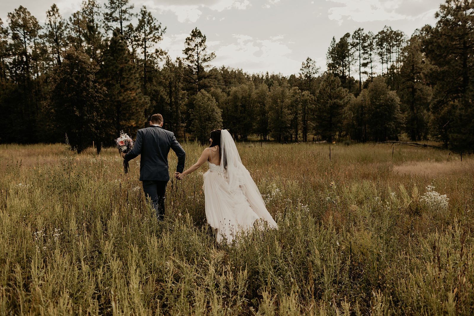 Pinetop Arizona Wedding - Jeanette and Evan - kmtphotos.com/blog