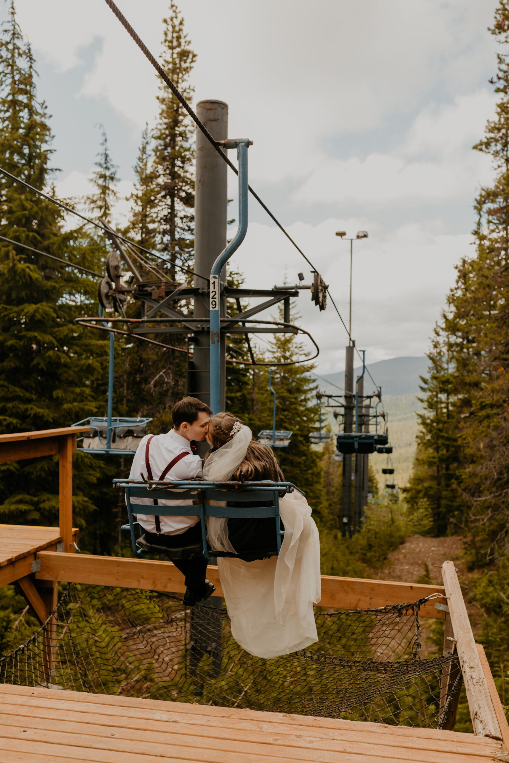 Mt Hood Ski Bowl wedding photos